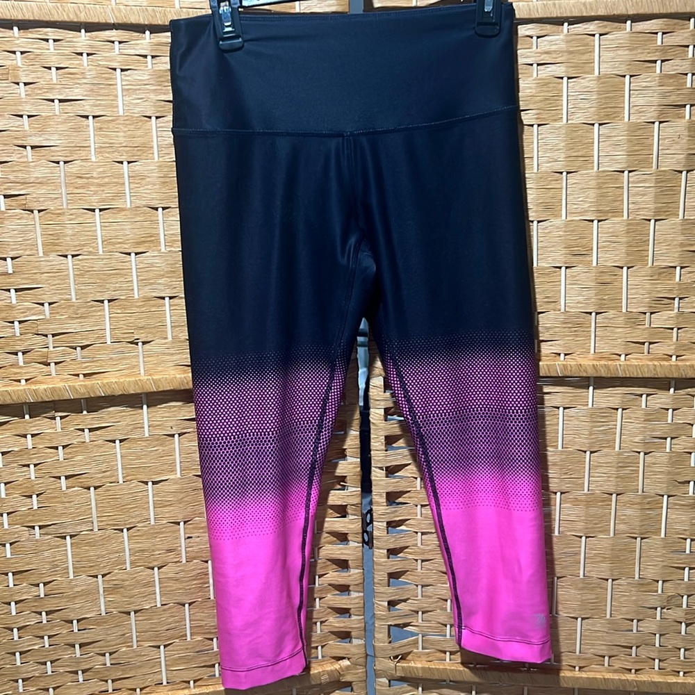 MPG woman’s leggings
